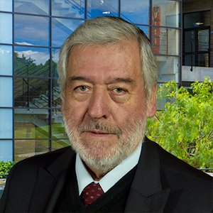 Roberto Ríos Martínez - Julio Garavito