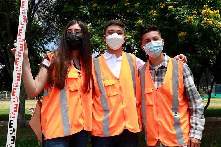 Aspirantes en simulacro de Civil