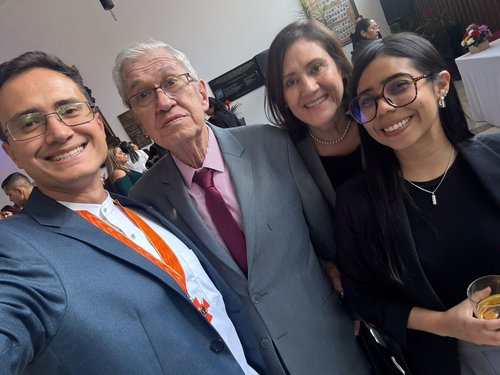 CARLOS ARTURO GOMEZ4