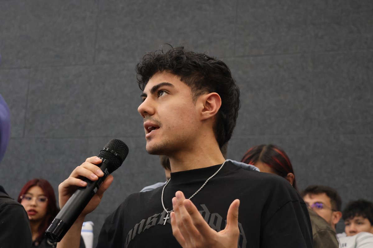 CHARLA JUVENTUD DEMOCRATICA - JULIO CESAR IGLESIAS