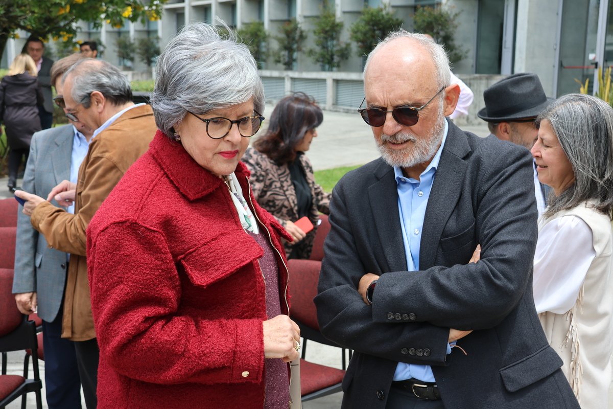 ENTREGA PLAZOLETA DE FUNDADORES - UNIVERSIDAD ESCUELA COLOMBIANA DE INGENIERÍA JULIO GARAVITO