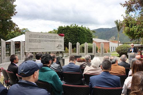 ENTREGA PLAZOLETA DE FUNDADORES - UNIVERSIDAD ESCUELA COLOMBIANA DE INGENIERÍA JULIO GARAVITO