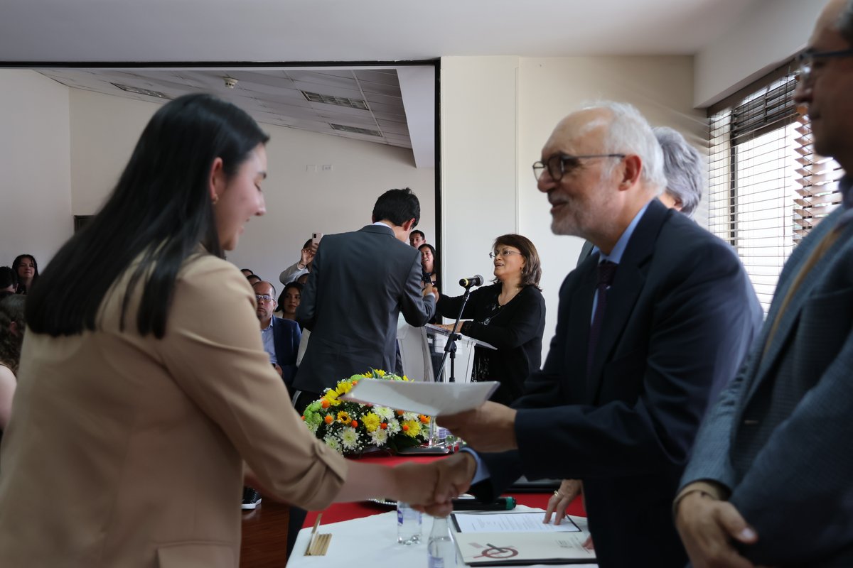BECAS EXCELENCIA