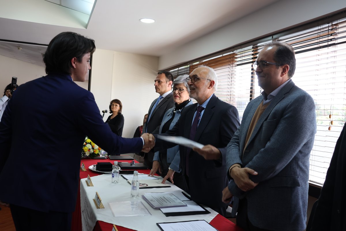 BECAS EXCELENCIA