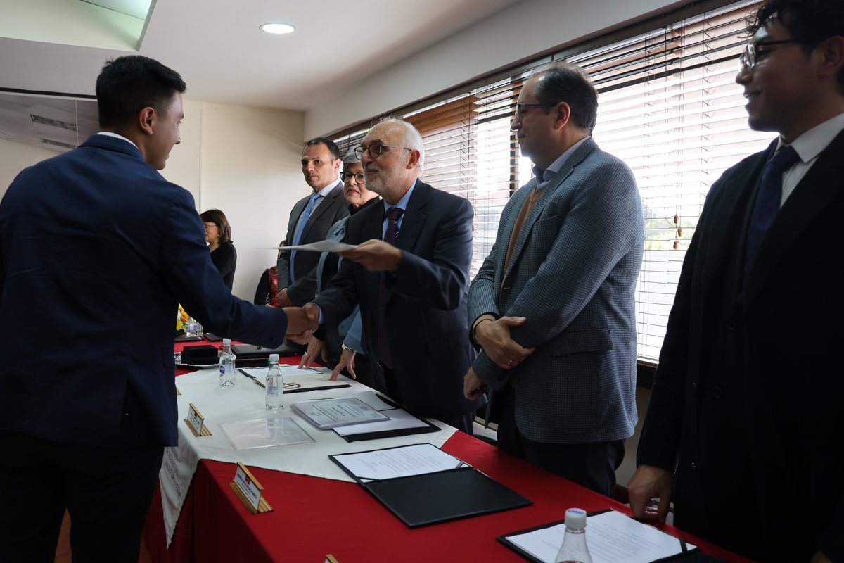 BECAS EXCELENCIA