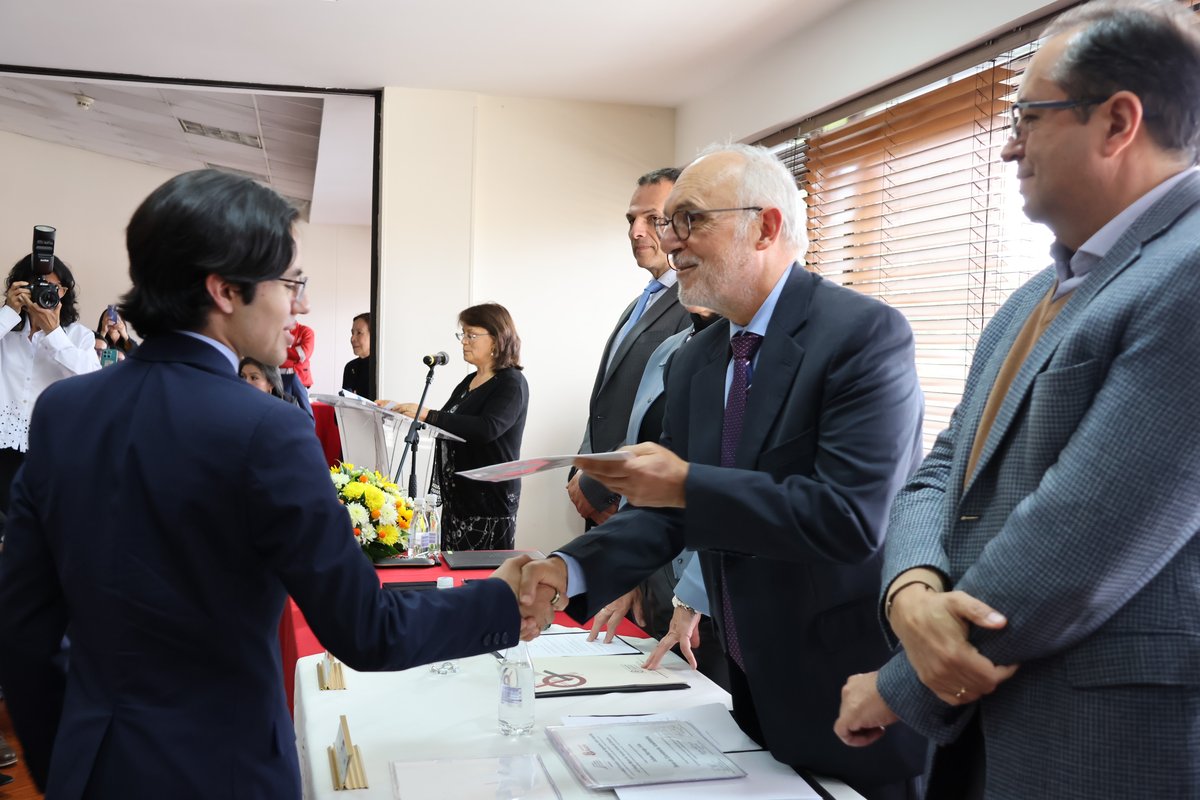 BECAS EXCELENCIA