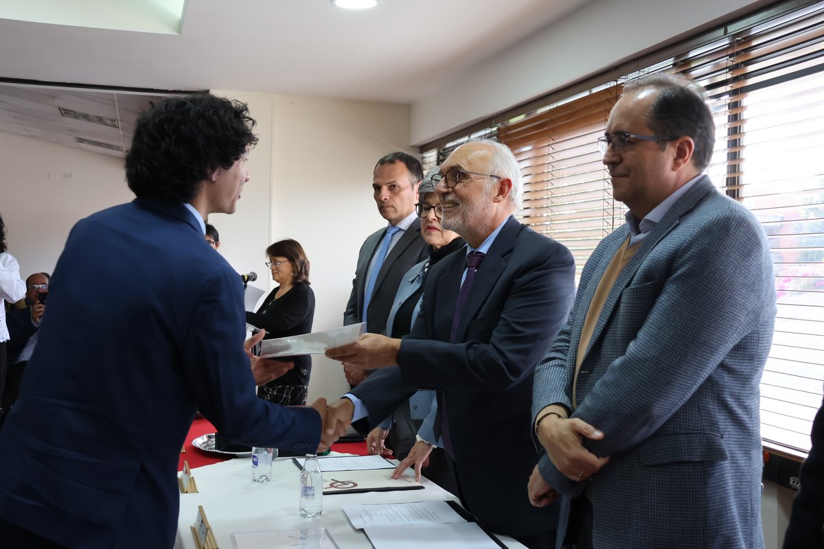 BECAS EXCELENCIA