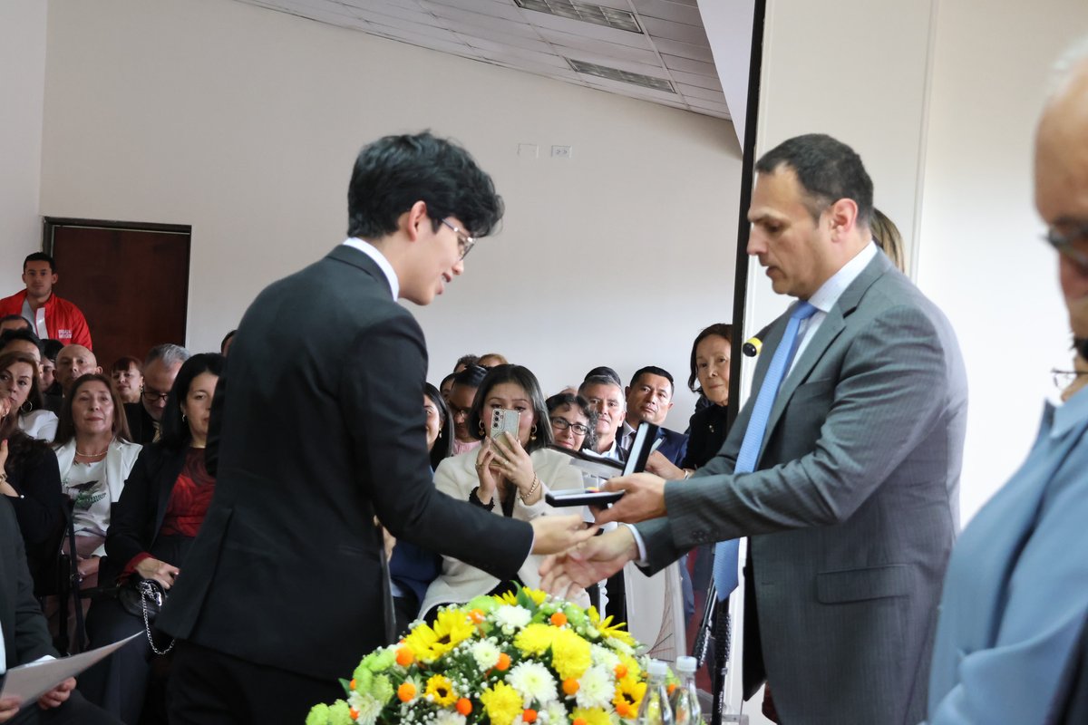 BECAS EXCELENCIA