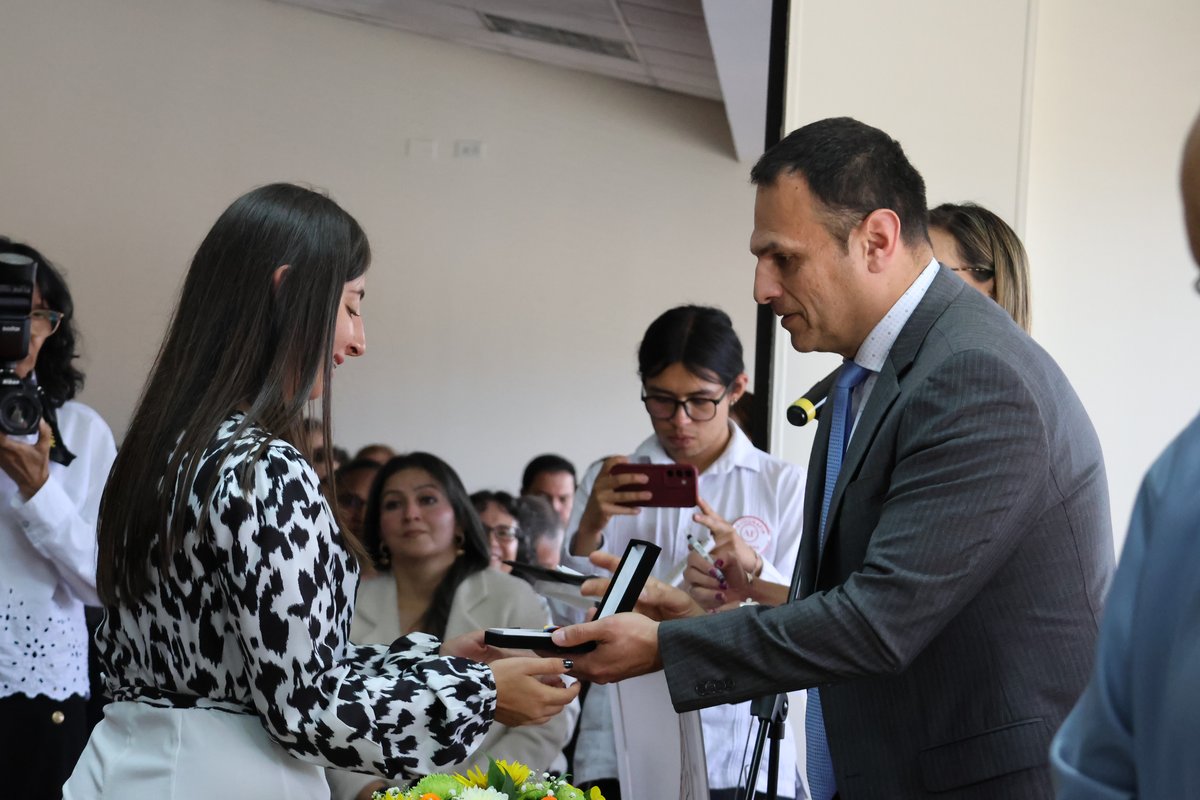 BECAS EXCELENCIA