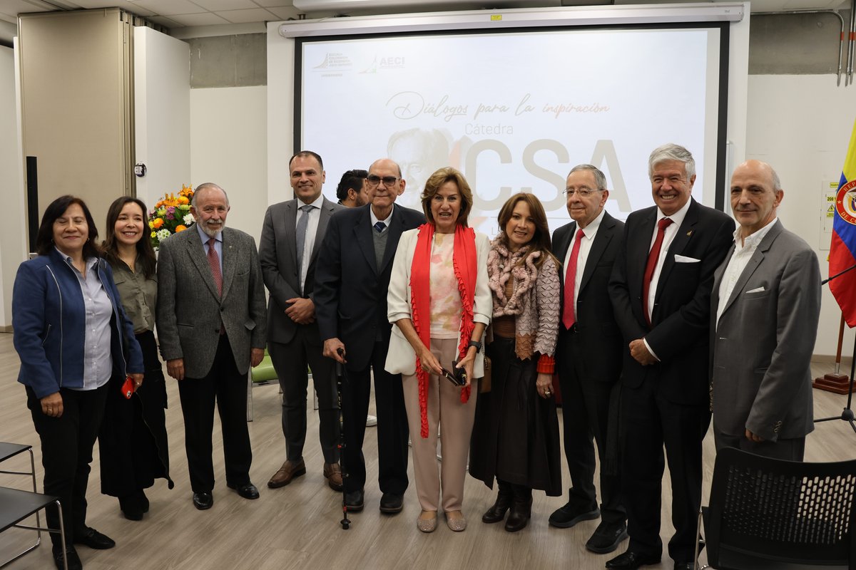 cátedra luis carlos sarmiento angulo