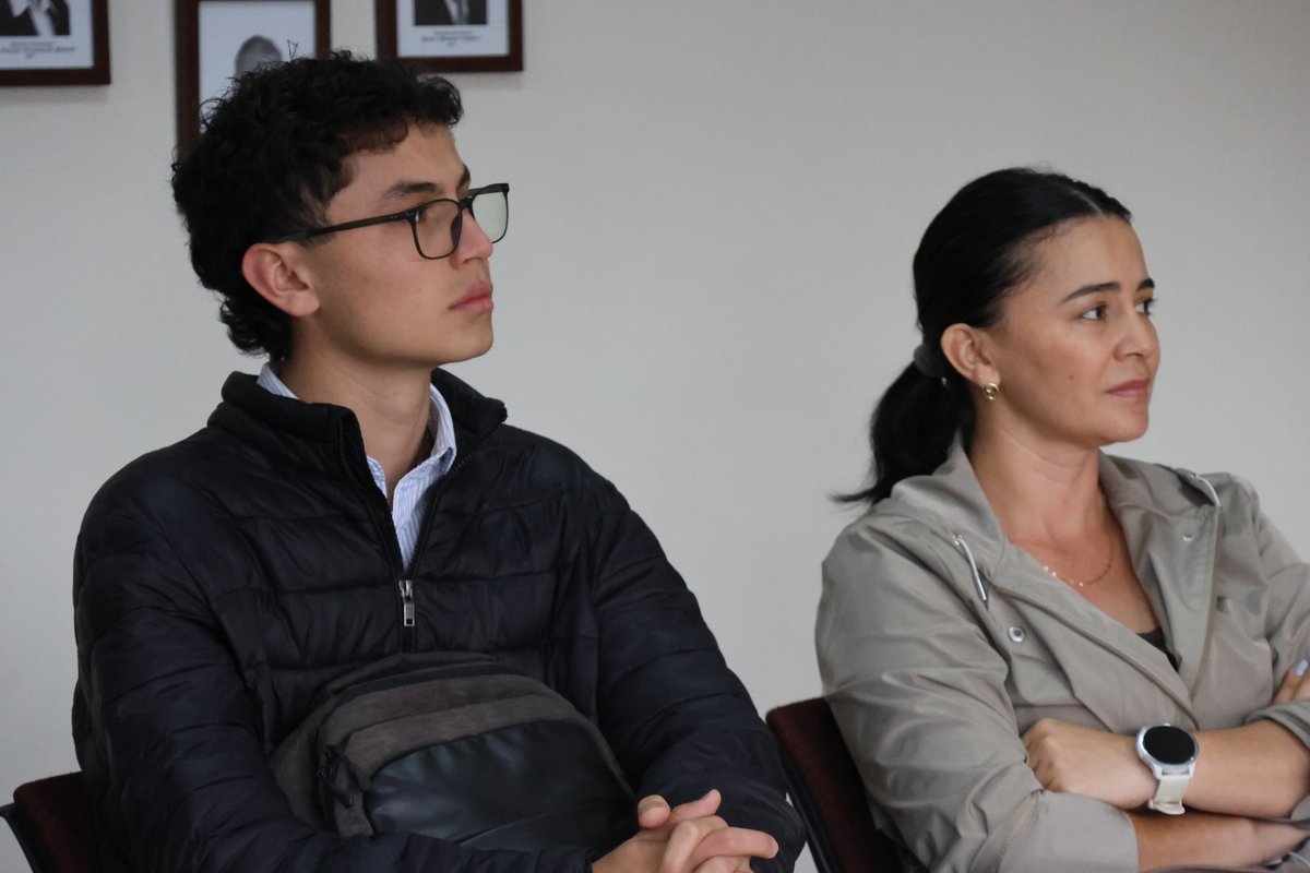 BECAS FUNDADORES BOLIVAR DAVIVIENDA - UNIVERSIDAD ESCUELA COLOMBIANA DE INGENIERÍA JULIO GARAVITO