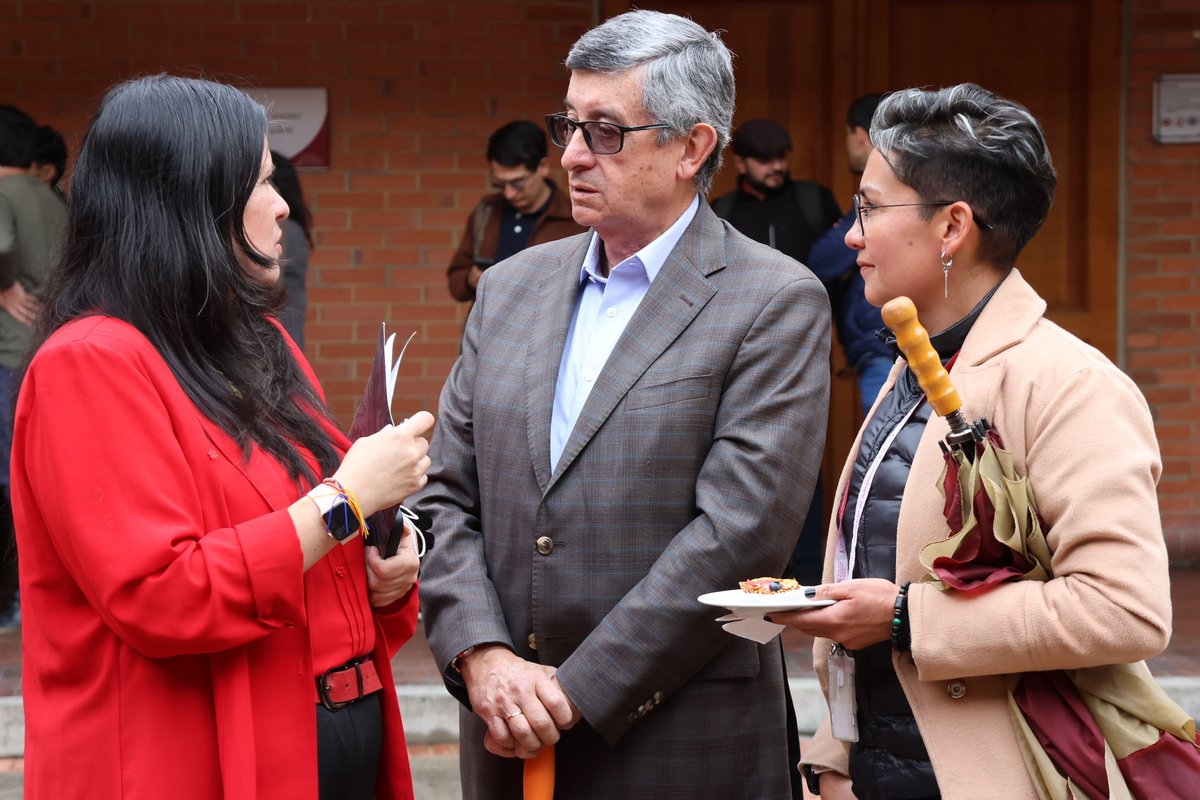 BIENVENIDA A PROFESORES 2025