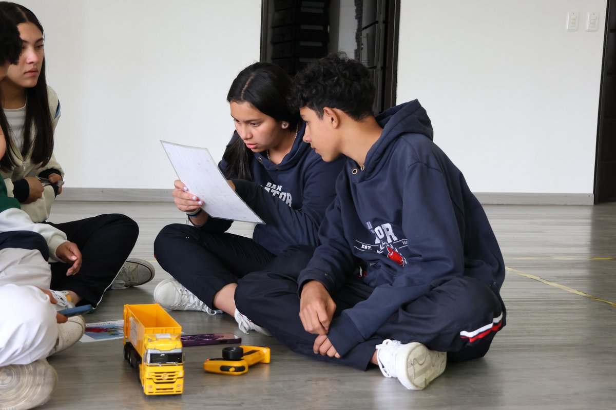 CONEXIA 2025 - Conecta, innova y transforma el mundo con inteligencia artificial.