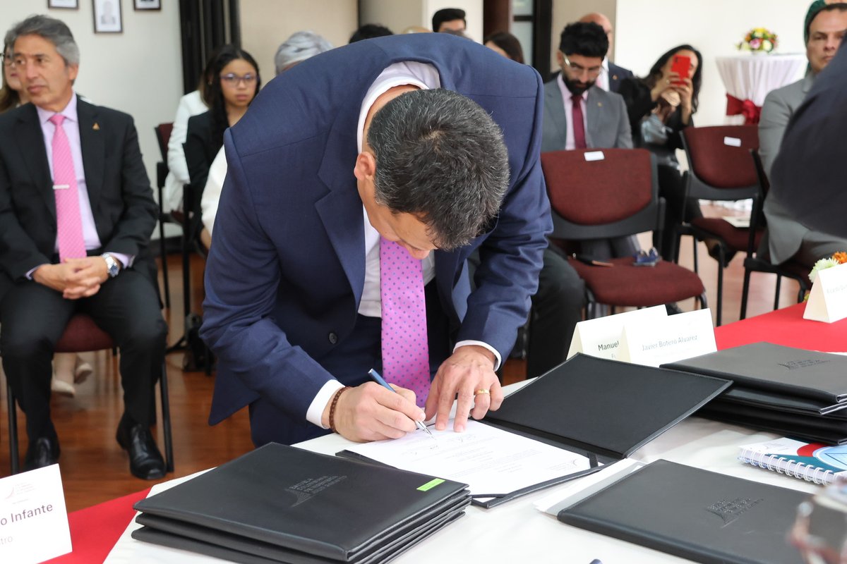 MIEMBROS ADHERENTES DEL CLAUSTRO 2025-2033