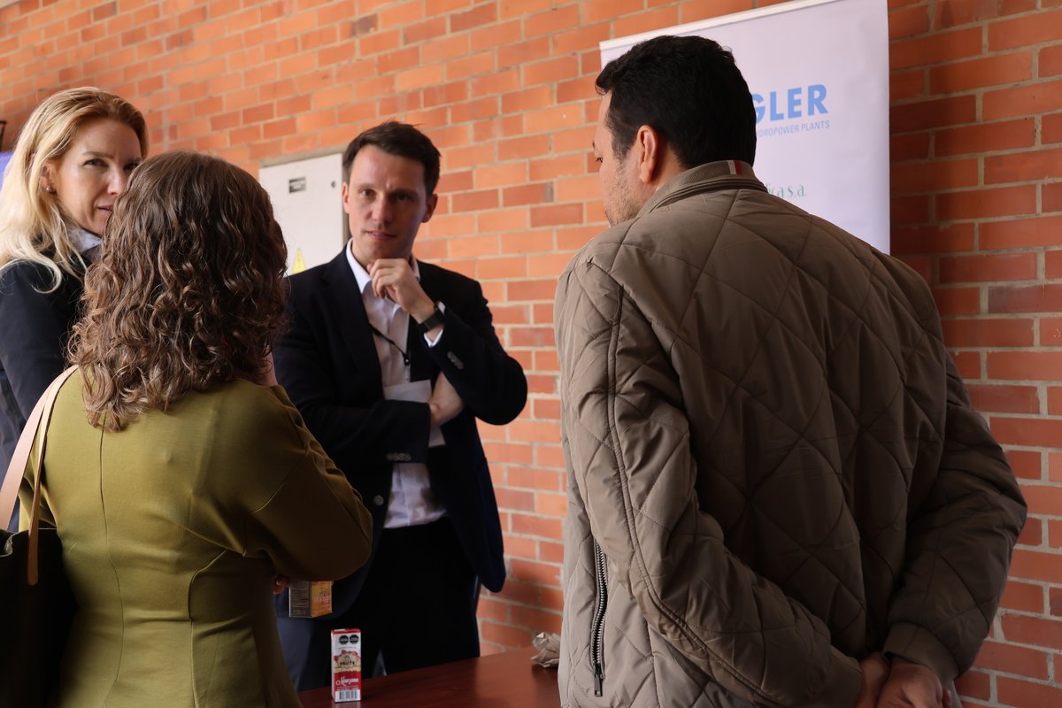 CENTRALES HIDROELÉCTRICAS