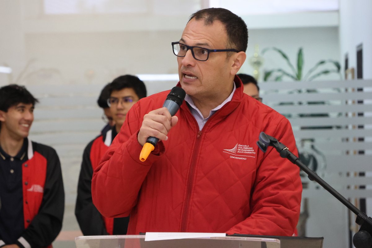 FOTOS TOUR STEM ESCUELA