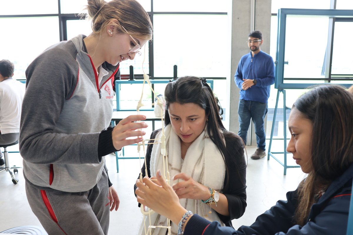 FOTOS TOUR STEM ESCUELA