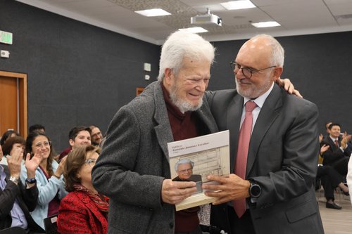 HOMENAJE A FUNDADORES