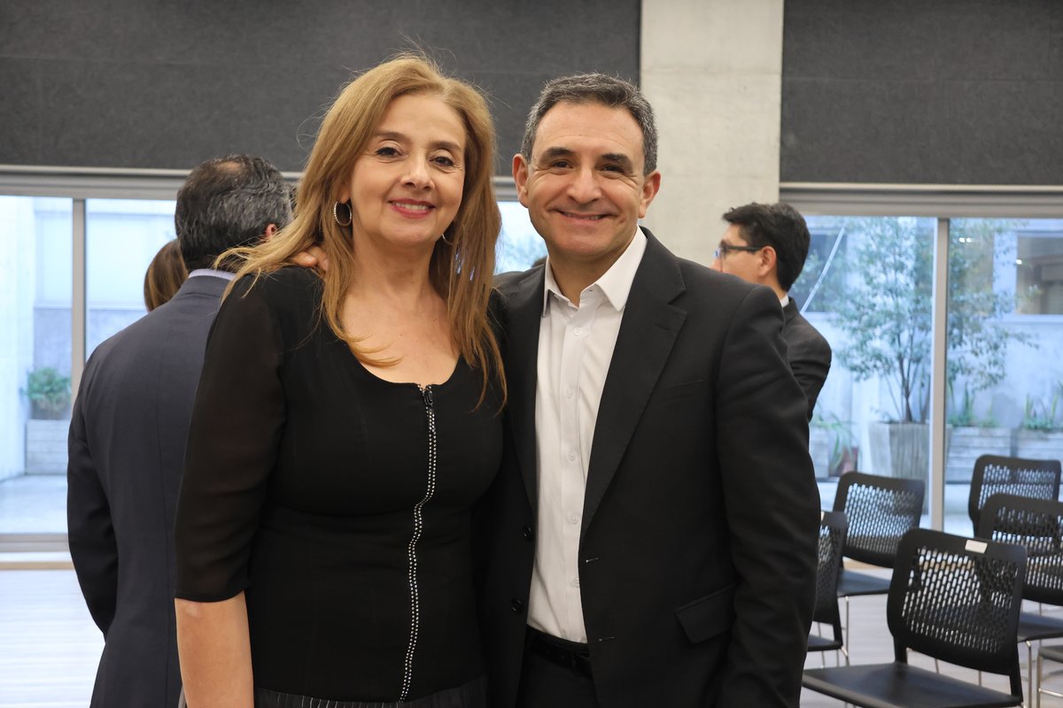 HOMENAJE A FUNDADORES