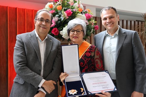 ENTREGA DE LA GRAN CRUZ - ESCUELA COLOMBIANA DE INGENIERÍA JULIO GARAVITO