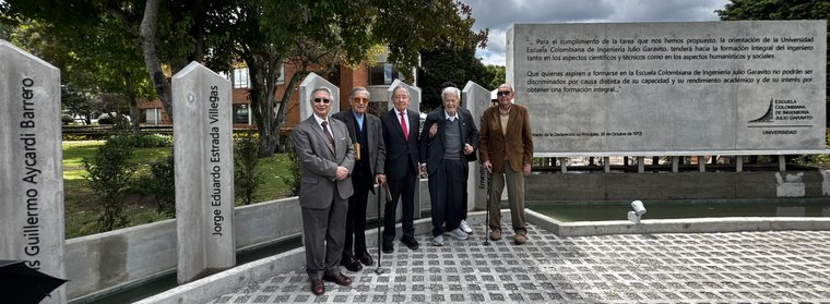 BANNER PENTREGA PLAZOLETA DE FUNDADORES - UNIVERSIDAD ESCUELA COLOMBIANA DE INGENIERÍA JULIO GARAVITO