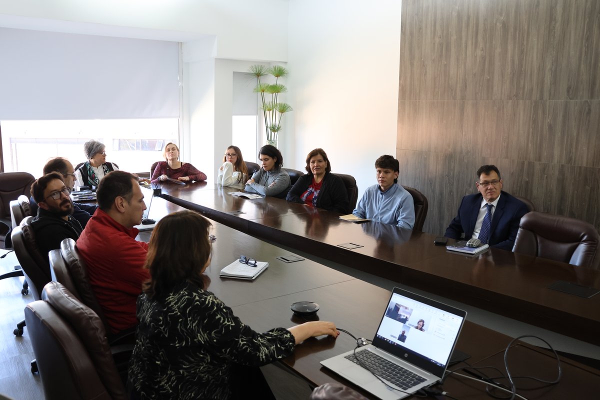 BECA FUNDADORES (10)
