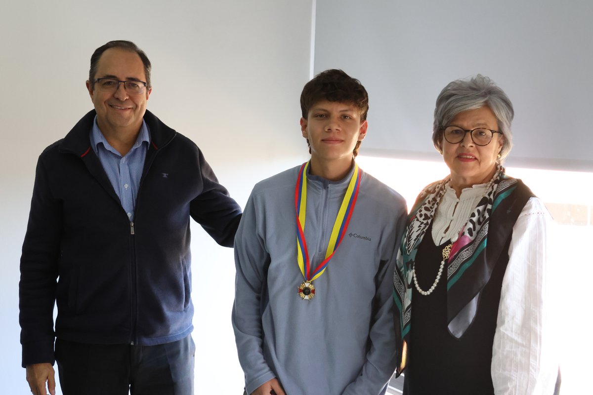 BECA FUNDADORES (3)