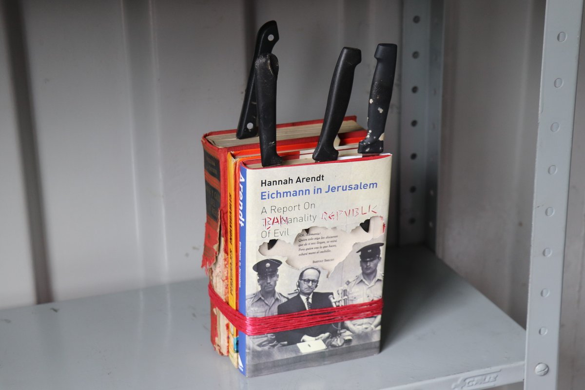 Bananality Republic of Evil (8).