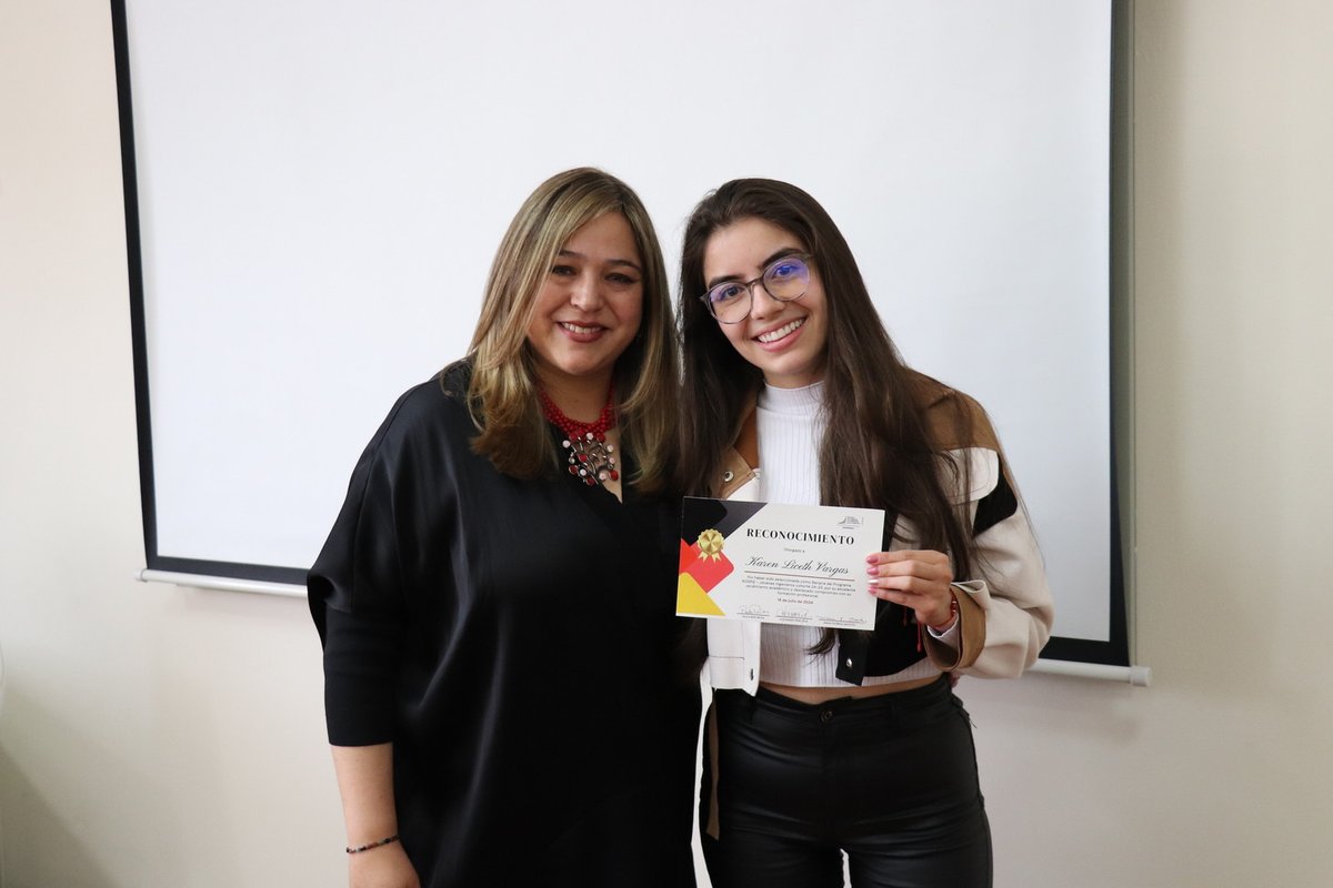 Becarios Kospie (17).