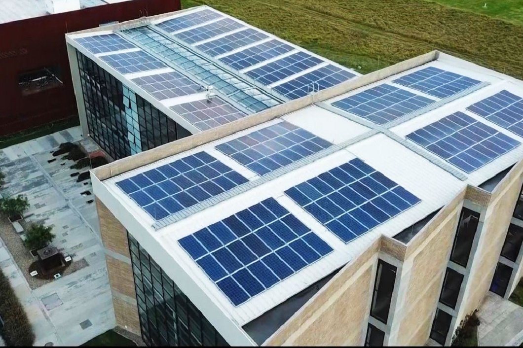 Bloque-H-paneles-solares.jpg