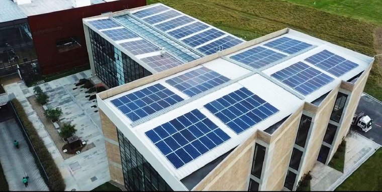 Bloque-H-paneles-solares.jpg