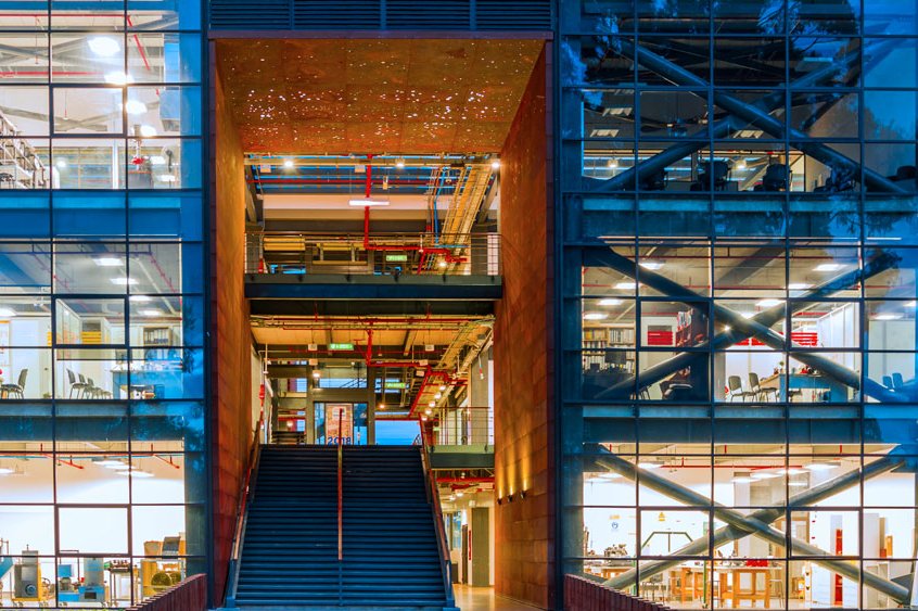 Bloque-I-laboratorios nocturna.jpg