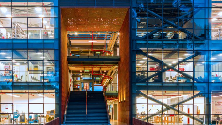 Bloque-I-laboratorios nocturna.jpg