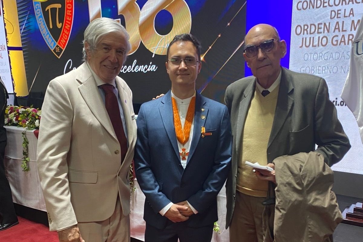 CARLOS ARTURO GOMEZ4