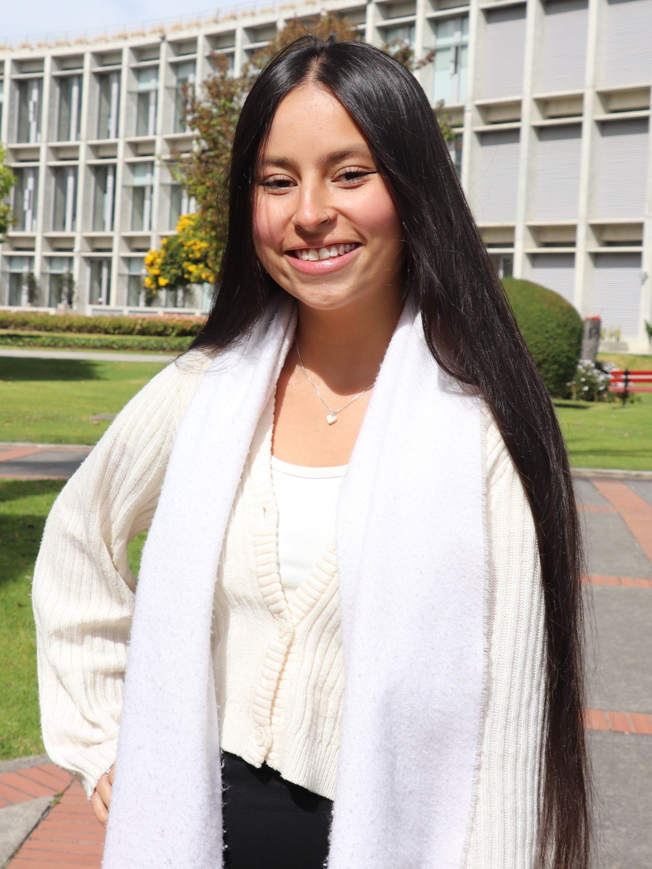 CC, Pre. Nicole Dayanna Álvarez León, ADMIN EMPRESAS