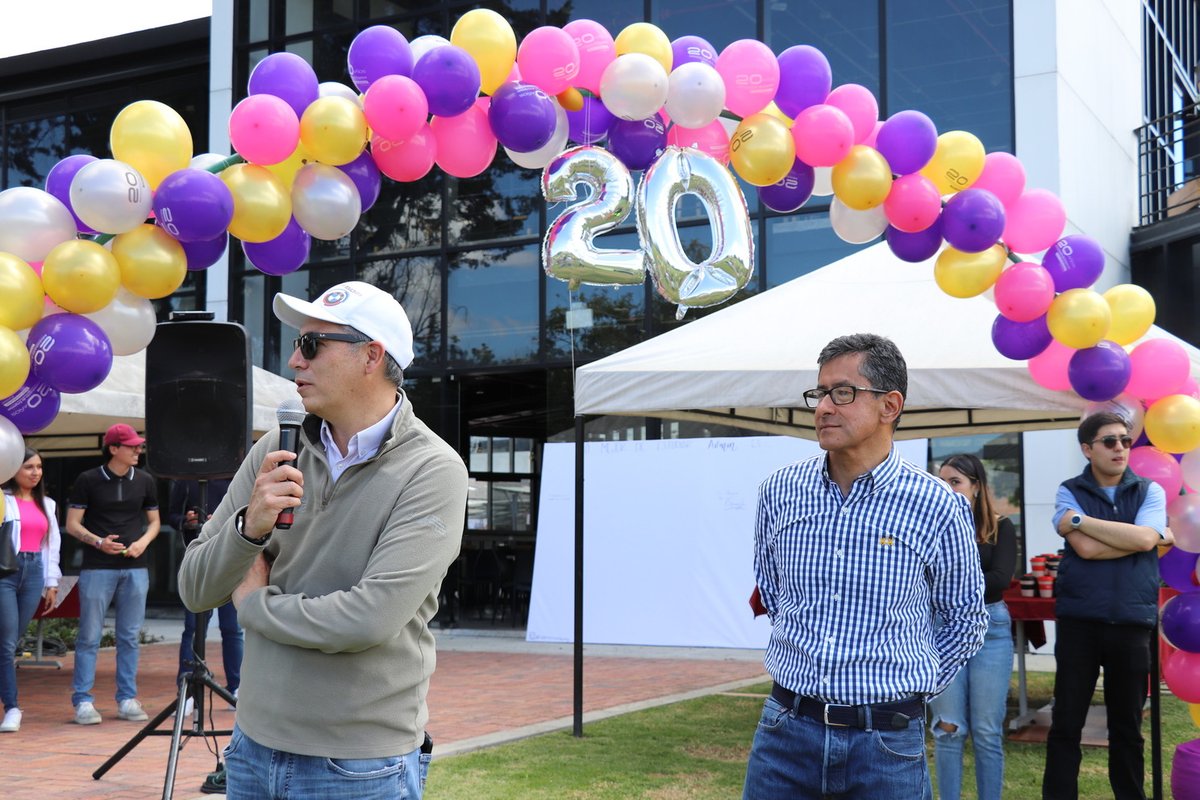 Celebración 20 años Admin. Empresas (4)