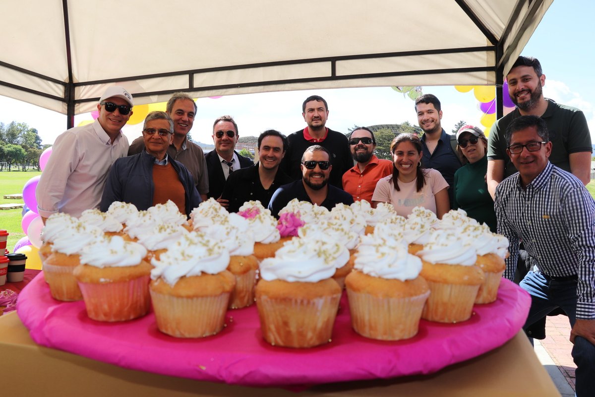 Celebración 20 años Admin. Empresas (22)