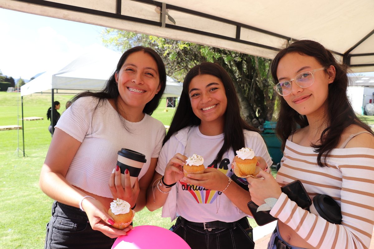 Celebración 20 años Admin. Empresas (25)