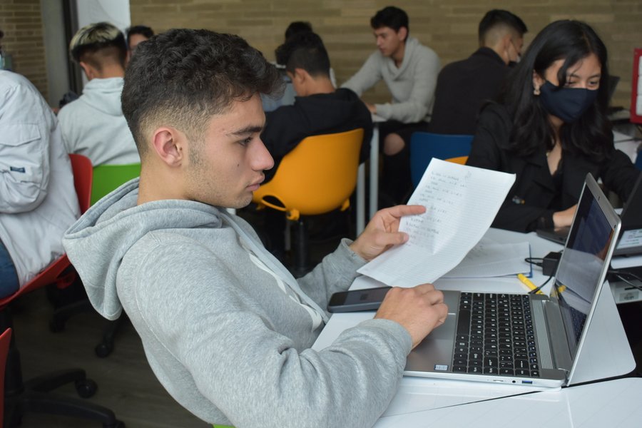 Centro de Estudios en Fundamentos de la Computación (2)