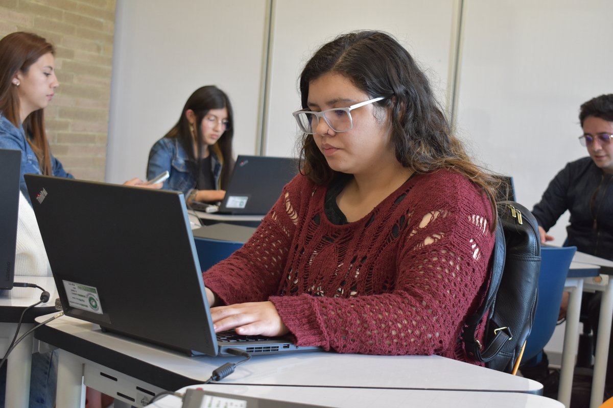 Centro de Estudios en Fundamentos de la Computación (6)
