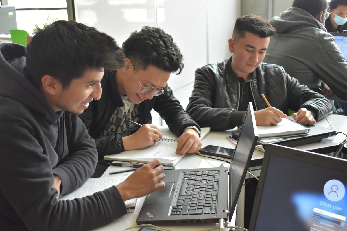Centro de Estudios en Fundamentos de la Computación (1)