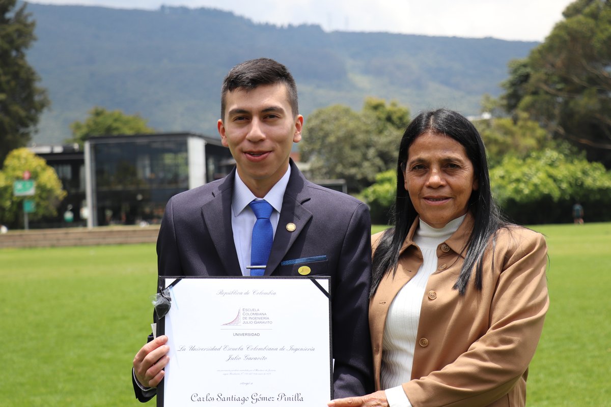 Ceremonia 92 . ° Grados pregrado (20)