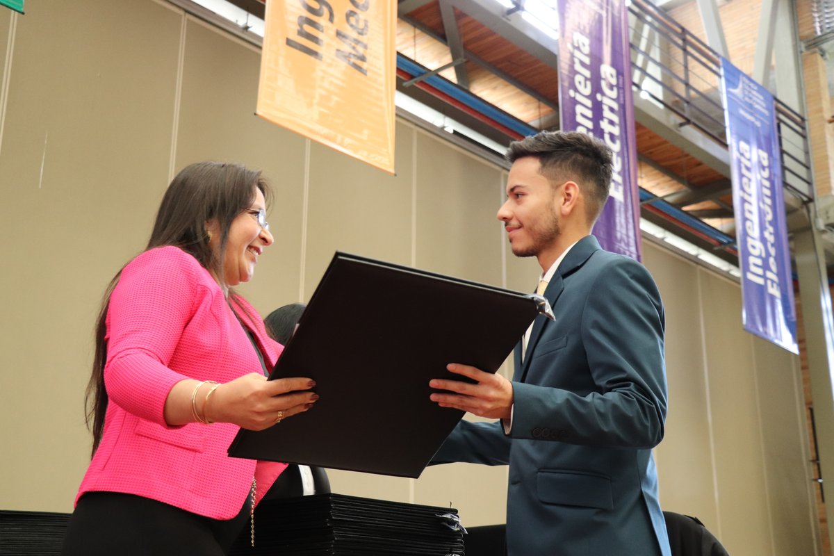 Ceremonia 92 . ° Grados pregrado (32)