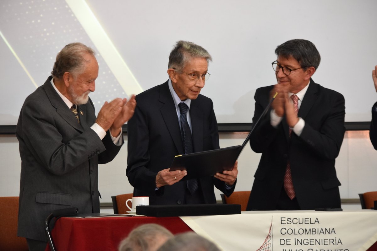 Ceremonia de profesor emérito (5)