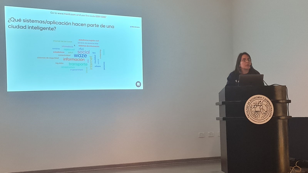 Claudia Santiago Cely conferencia en Chile