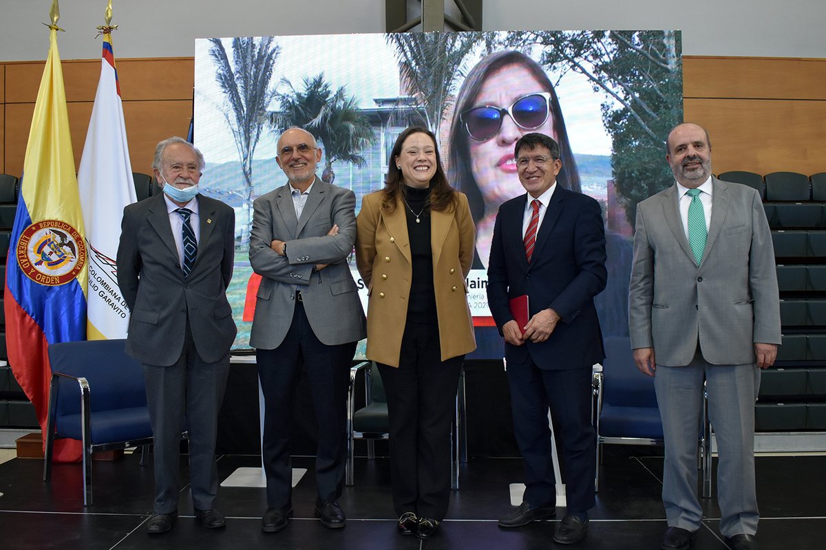 DIRECTIVOS ECIENCIA.jpg