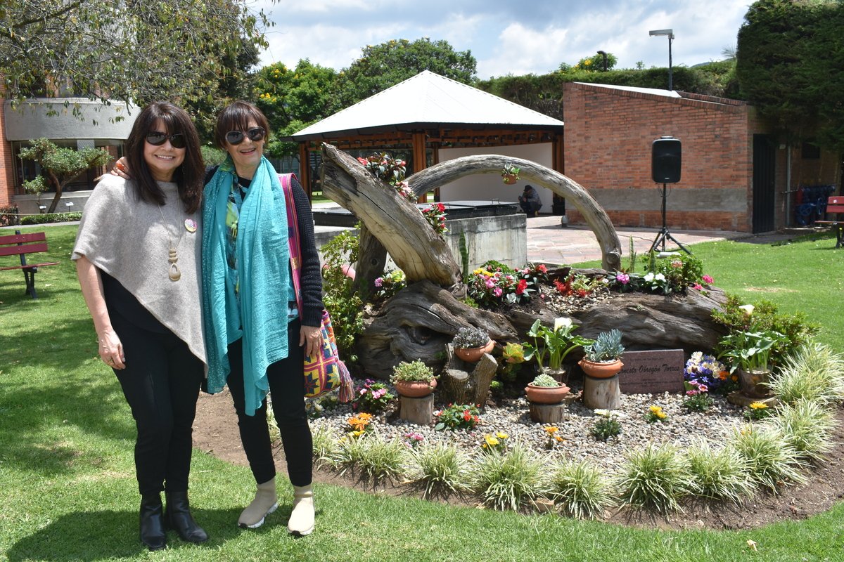 Develación de placa 50 años 10