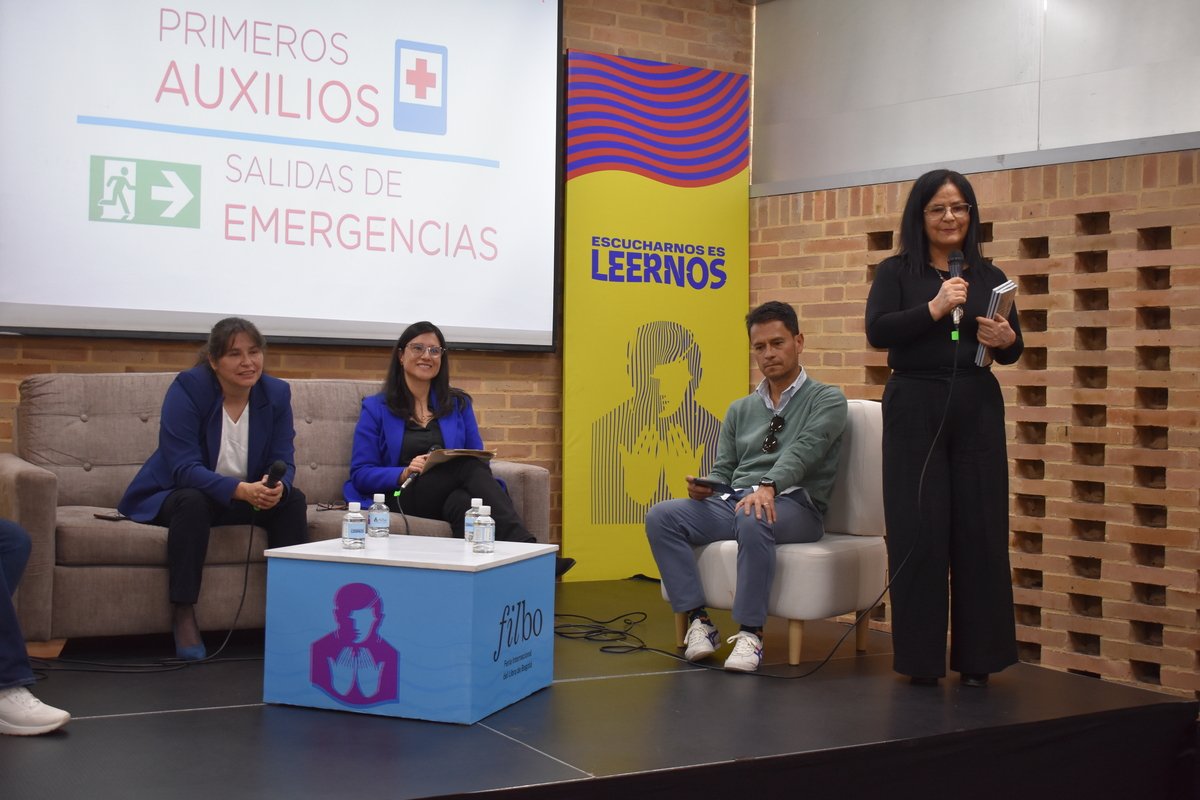 FOTOS FERIA DEL LIBRO