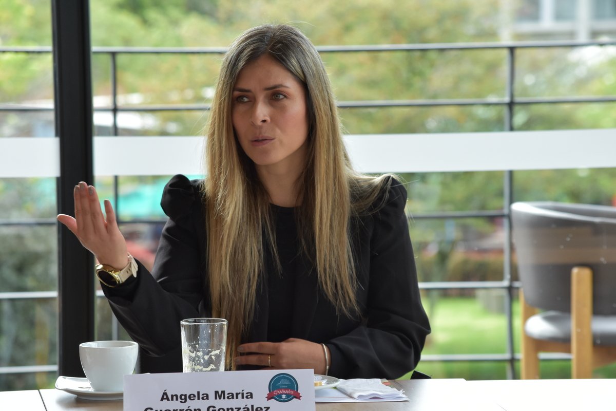 Desayuno con graduados 27 de julio (8)