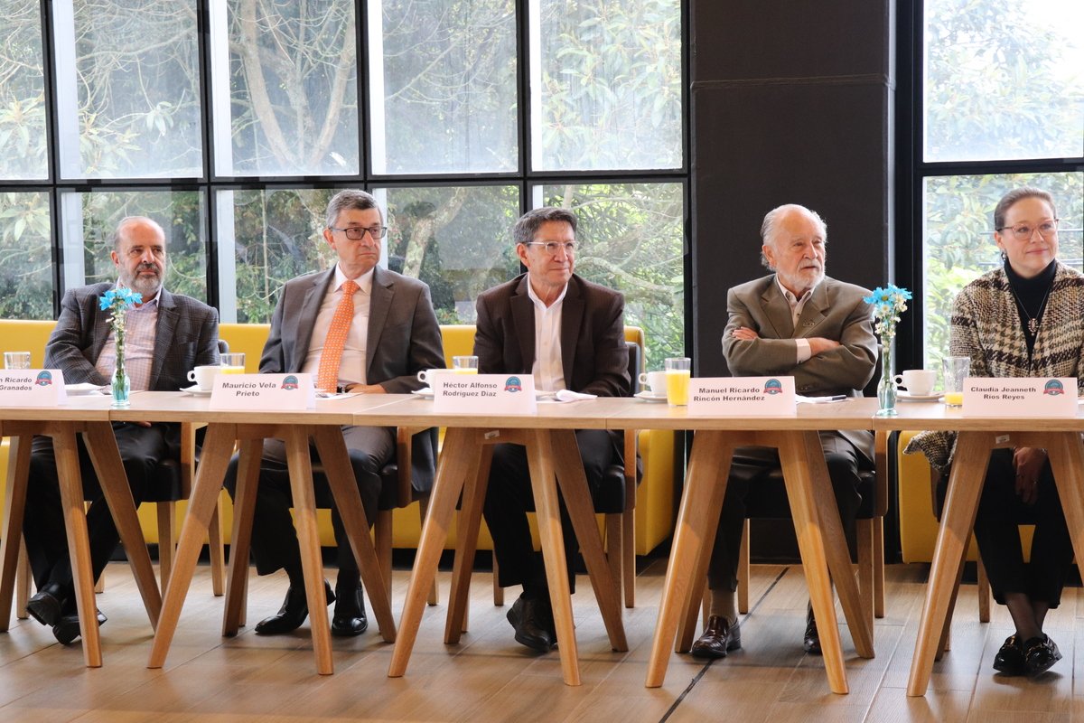 Desayuno graduados 22 de junio 2023 (16)